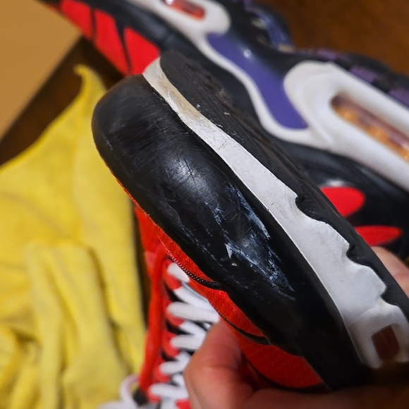 Nike Vibrant Red and Black Athletic Shoes Mens Size 12 - Picture 11 of 16